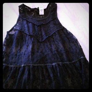 Lace sleeveless top